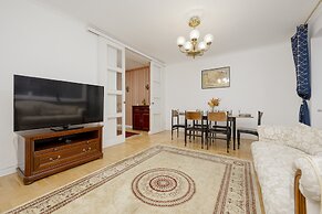 Apartment With 3 Bedrooms by Renters