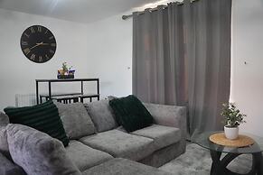 Lovely 3-bed House in Solihull