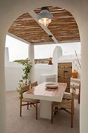 Kanava Cave Winery Villa