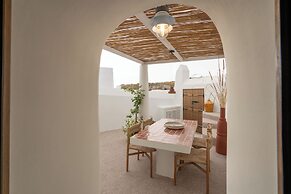 Kanava Cave Winery Villa