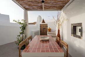 Kanava Cave Winery Villa