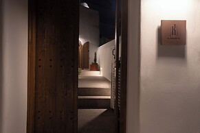 Kanava Cave Winery Villa