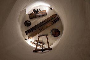 Kanava Cave Winery Villa