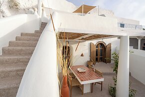 Kanava Cave Winery Villa