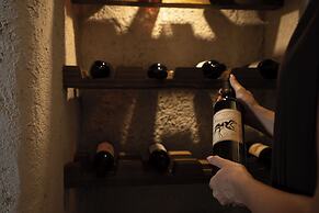 Kanava Cave Winery Villa