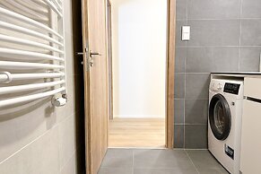 Modern Holesovice Apartment