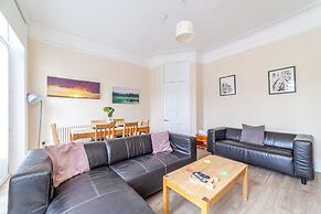 Spacious 3-bed flat by popular Waterloo