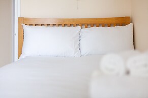 Spacious 3-bed flat by popular Waterloo