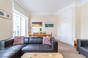 Spacious 3-bed flat by popular Waterloo