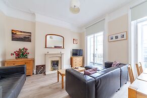 Spacious 3-bed flat by popular Waterloo