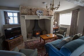 THE PIG at Combe - Devon