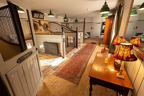 THE PIG at Combe - Devon