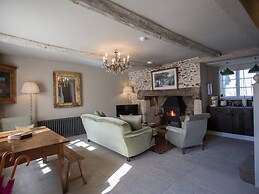 THE PIG at Combe - Devon