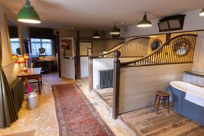 THE PIG at Combe - Devon