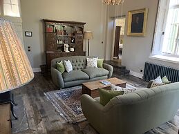 THE PIG at Combe - Devon