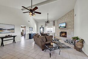 Casa Blanca: Hot-tub, Fire Pit, Hill Country Views