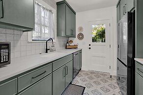 Creeks Edge Peaceful Retreat With Firepit