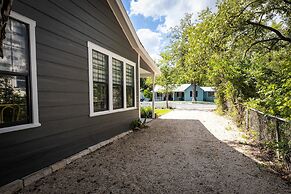 Creeks Edge Peaceful Retreat With Firepit