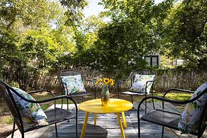 Creeks Edge Peaceful Retreat With Firepit