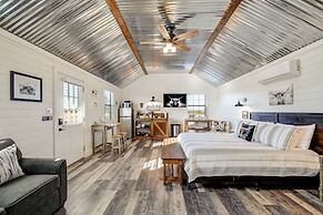 Holy Cow Cottage With Amazing Hill Country Views
