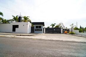 Unit 1, Palazzo, Rickets Drive, Runaway Bay