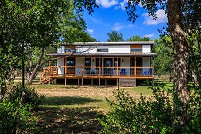 Mimosa Waterfront With Hot Tub
