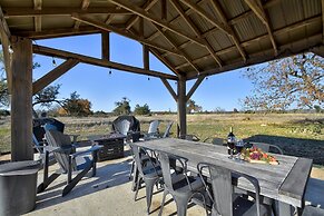 The Windmill-breathtaking Hill Country Views!