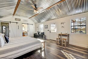 The Windmill-breathtaking Hill Country Views!