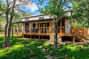 Primrose Waterfront With Hot Tub