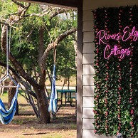 Primrose Waterfront With Hot Tub