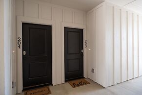 The Mertzes Digs With Hot Tub