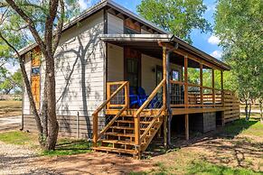 Rivers Edge Cottages With Hot Tub