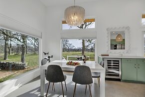 Casa Serena on 26 Acres With Firepit