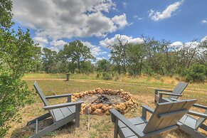 Casa Serena on 26 Acres With Firepit