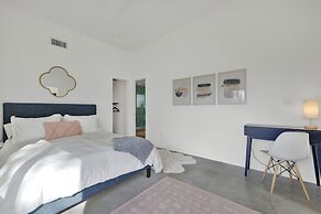 Casa Serena on 26 Acres With Firepit