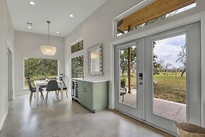 Casa Serena on 26 Acres With Firepit