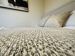 The Wimbledon Haven - 2 bed