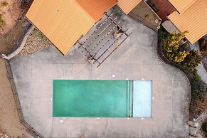 Bear Cove by Avantstay Hot Tub + Pool Table!