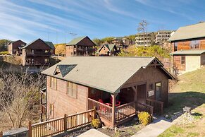 Bear Cove by Avantstay Hot Tub + Pool Table!