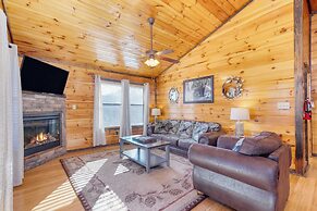 Bear Cove by Avantstay Hot Tub + Pool Table!