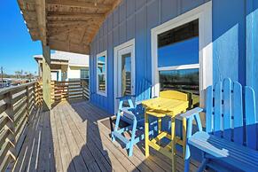 Bay Haven w/ Shared Boat Dock & Waterfront Pool Big Trout by Avantstay