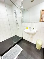 The Gallery Apartment