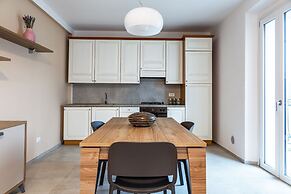 2-bed Apt With Stunning Lake Como Views & Terrace