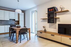 2-bed Apt With Stunning Lake Como Views & Terrace