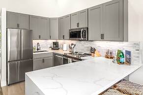 Upscale Luxurious Ocean Resort Vistas