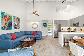 Upscale Luxurious Ocean Resort Vistas