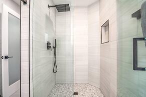 Upscale Luxurious Ocean Resort Vistas