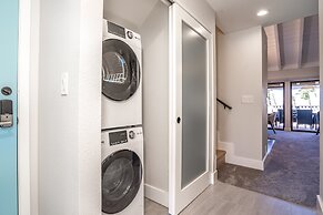 Upscale Luxurious Ocean Resort Vistas