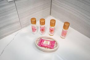 Upscale Luxurious Ocean Resort Vistas