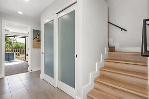 Upscale Luxurious Ocean Resort Vistas